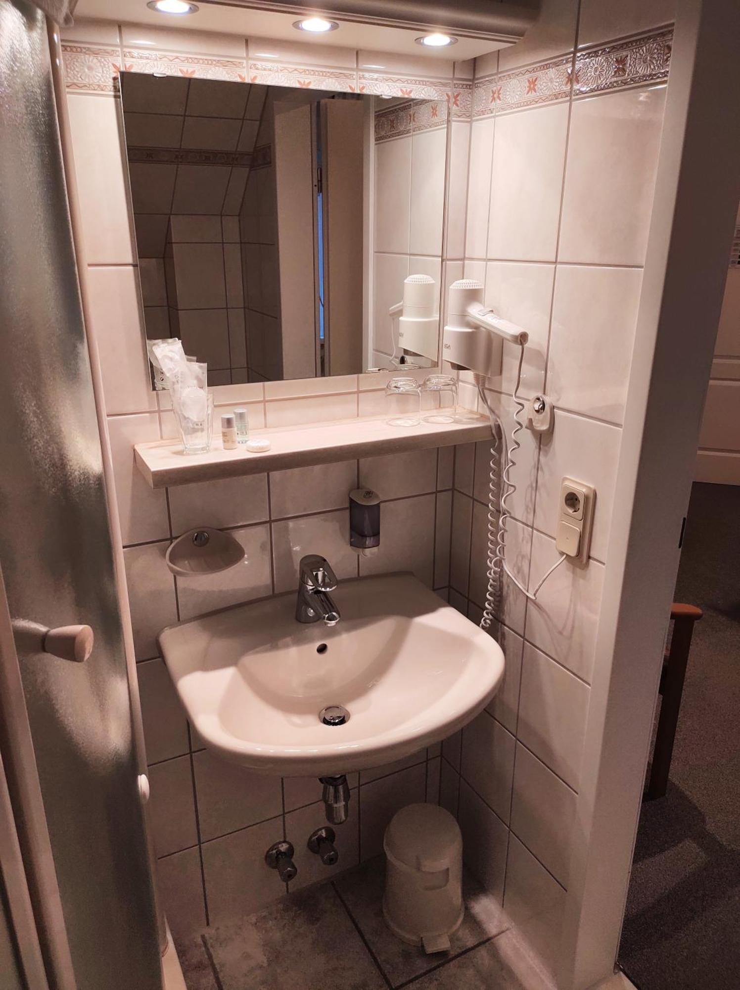 Hotel Weinhof Gross Mackenstedt 施图尔 客房 照片